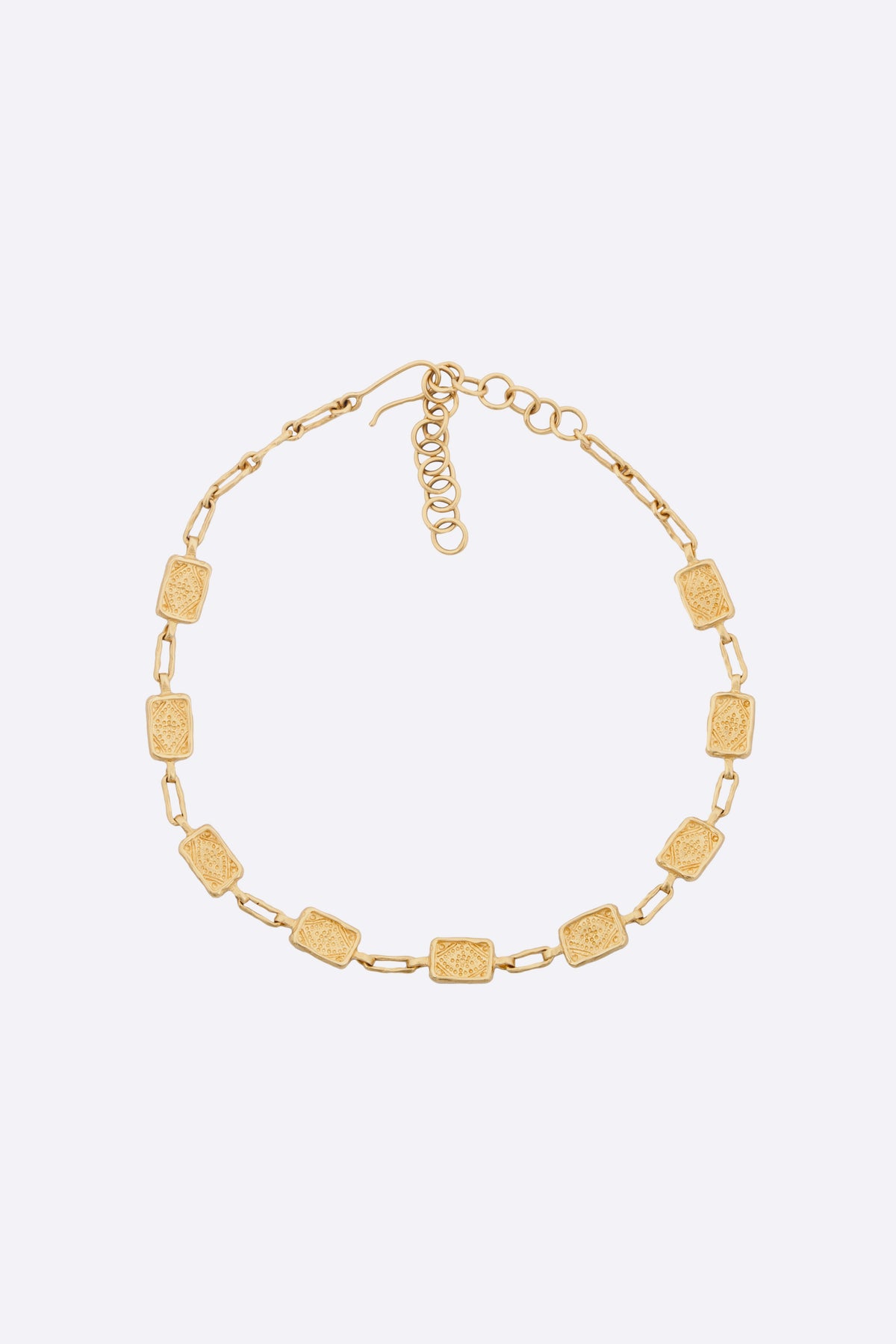 Najma Choker